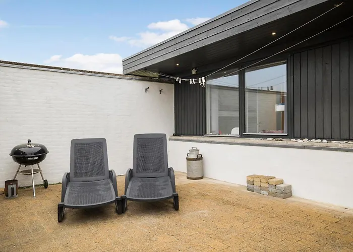 بيت للعطل Three-bedroom In *